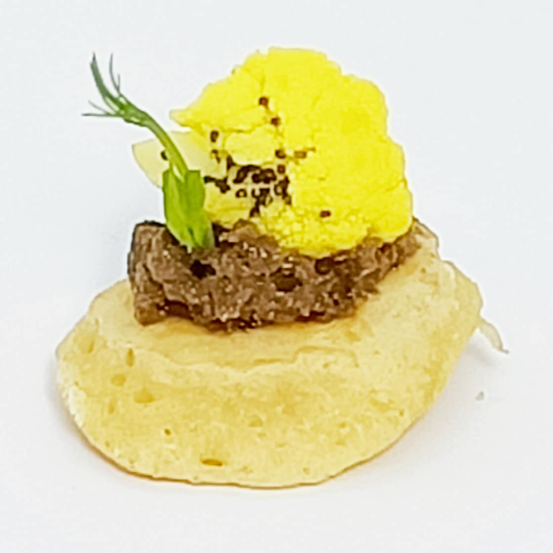 Blinis chèvre et pickles de chou fleur